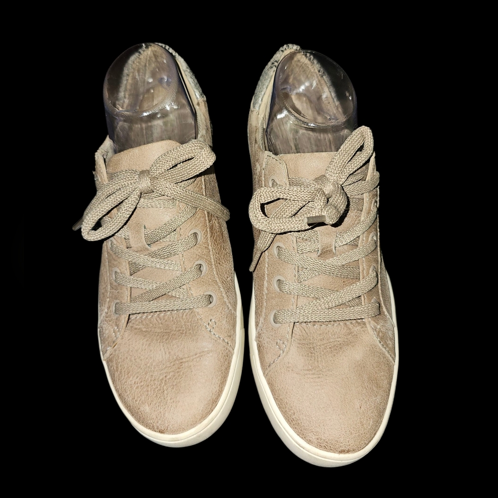 💖⏭️Naturalizer Sneaker